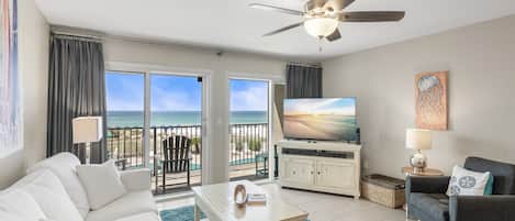 Een smart-tv en een dvd-speler