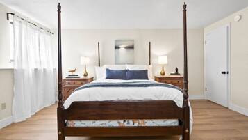 4 Schlafzimmer, Schreibtisch, Bügeleisen/Bügelbrett, Reisekinderbett