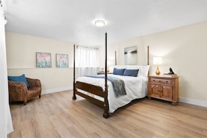 4 bedrooms, desk, iron/ironing board, travel crib - Hidden Acres— Mountain View, Family Space By USAFA! (Colorado Springs)