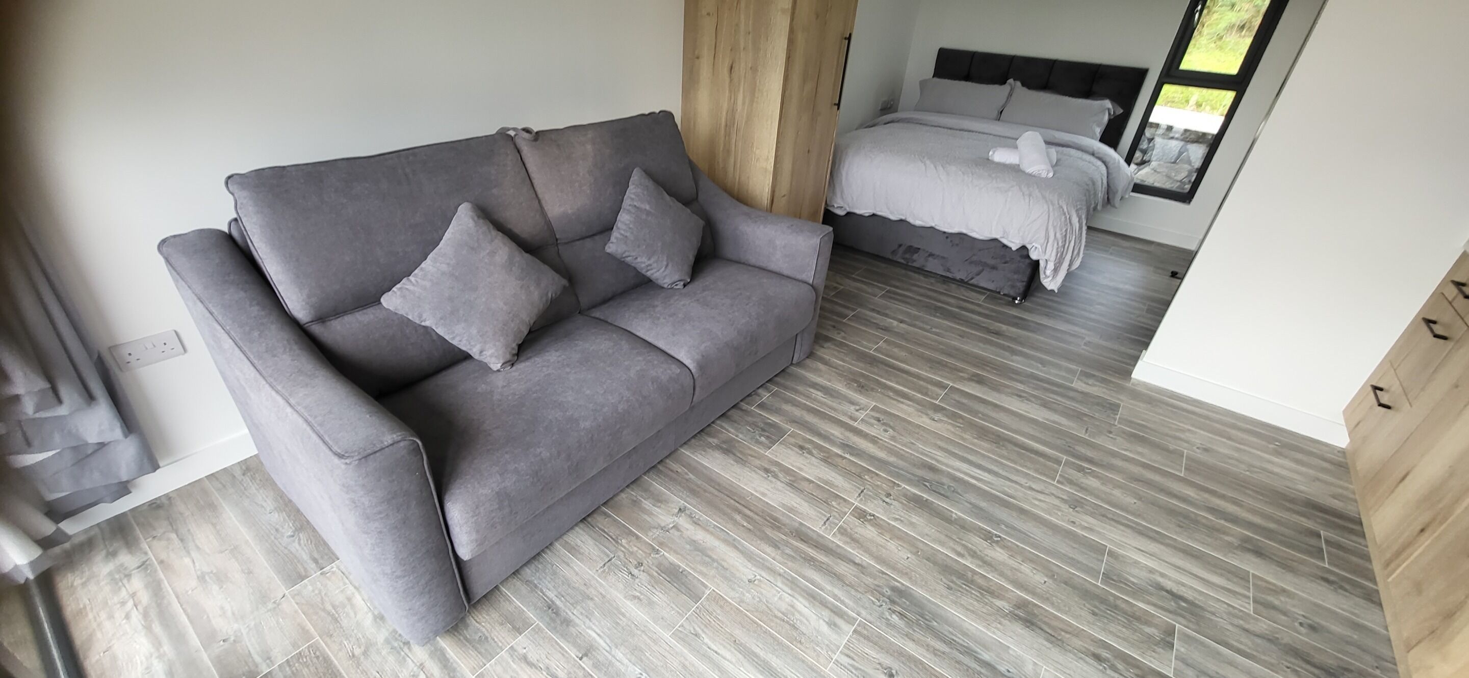 Luxury Cabin With Private Hot Tub 3 - England