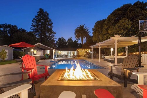 Sonoma Wine Country Home: Pool, Hot Tub & Fun!