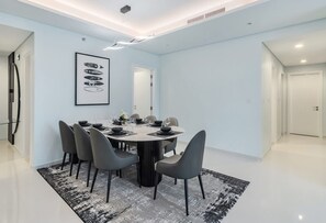 3 bedrooms - Quasi-hotels - Luxury 3-beds in Paramount Midtown (Dubai)