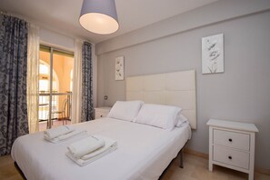 3 soverom, strykejern/-brett, wi-fi og sengetøy