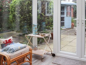 Interior - 4 bedroom accommodation in Rhyl (Rhyl)