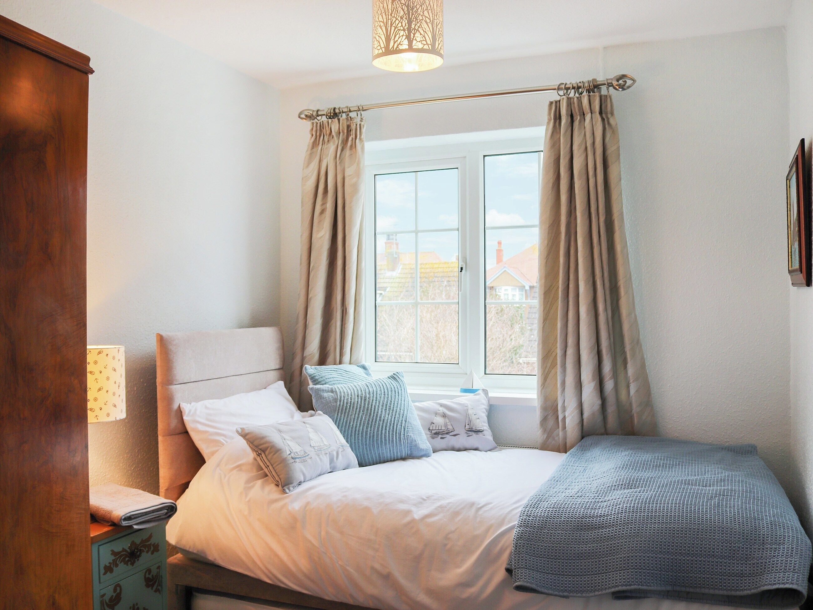 4 bedrooms, free WiFi, bed sheets