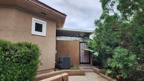Studio in North County - The City in the Country