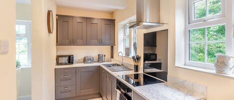 Geschirrspüler, Hochstuhl