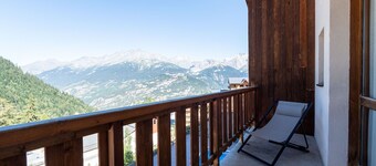 Apt 6 ppl near the ski runs