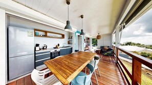 Outdoor dining - Villa Ti Alizés (Sainte-Luce)
