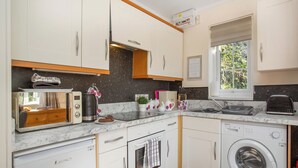 Private kitchen - Bank Voles Nest - UK45199 (Looe)