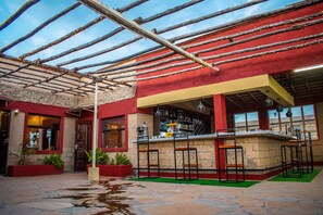 Bar (on property) - Daisy Cottages Kenya (Naivasha)