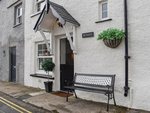Exterior - This quaint chocolate box cottage is nestled in the heart of Cartmel village. (Cartmel)