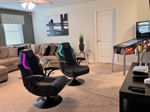 Smart TV - Complete 6BR/6BA Vacation Home with Private Pool & Game Room CG9162 (Davenport)