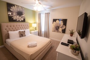 6 bedrooms, iron/ironing board, travel cot, WiFi - Complete 6BR/6BA Vacation Home with Private Pool & Game Room CG9162 (Davenport)