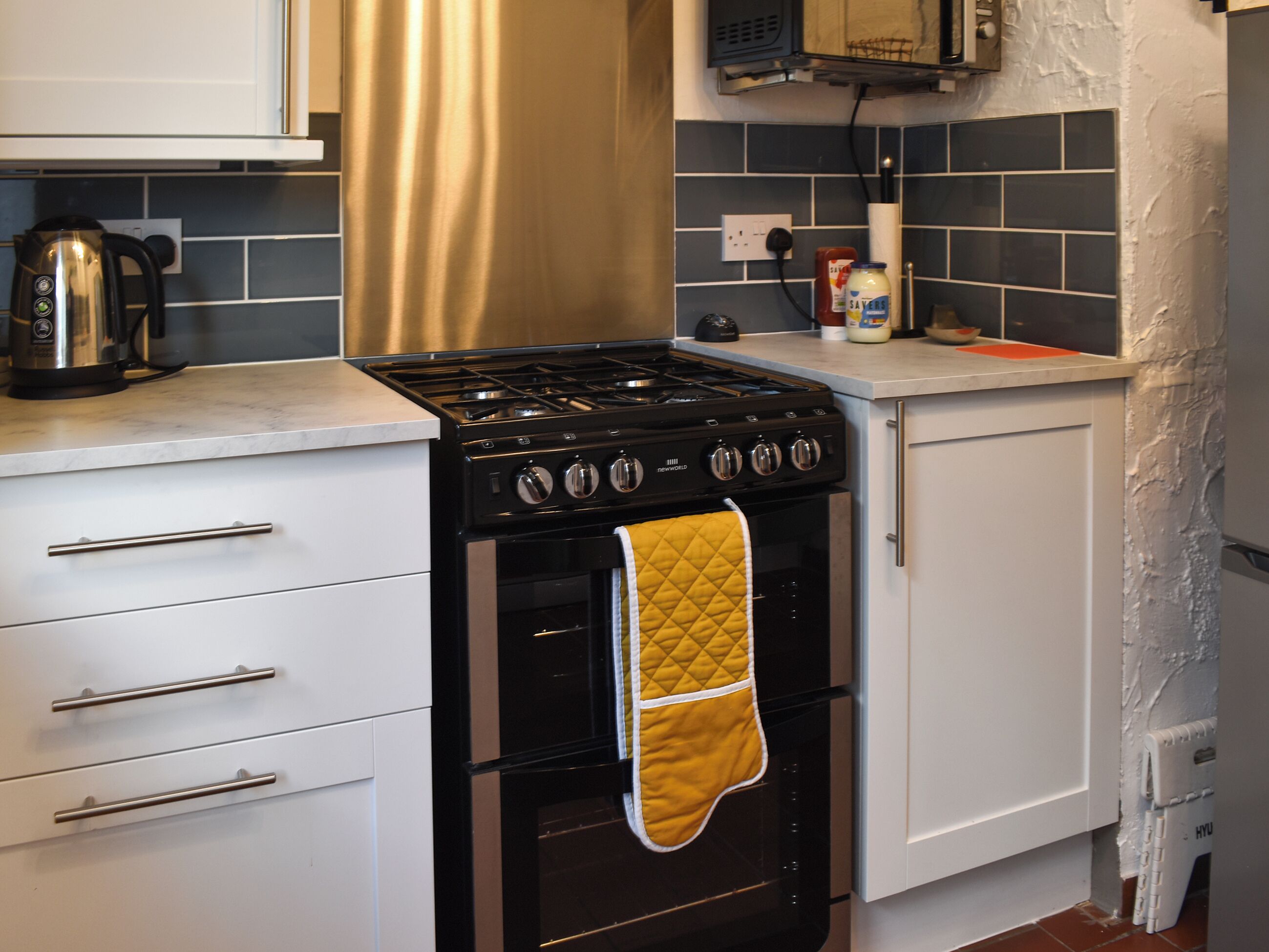 Dishwasher, high chair