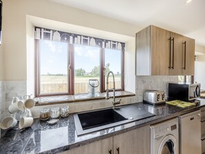 Dishwasher, cookware/dishes/utensils