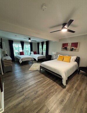 4 chambres, fer et planche à repasser, Wi-Fi gratuit, draps fournis