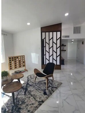 Interior - Luxurious Home Near Airport (El Paso)