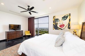 3 habitaciones, tabla de planchar con plancha y cuna de viaje 