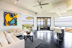 Smart TV, offices