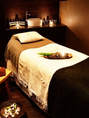 Body treatments, hydrotherapy, aromatherapy, deep-tissue massages