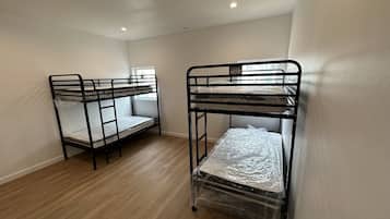 Shared Dormitory | Free WiFi