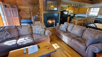 Smart TV, fireplace, DVD player