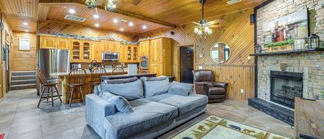 TV, fireplace