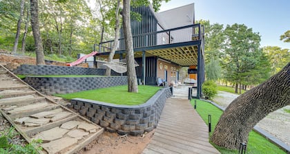 Lake Eufaula Cabin w/ Hot Tub & Large Deck