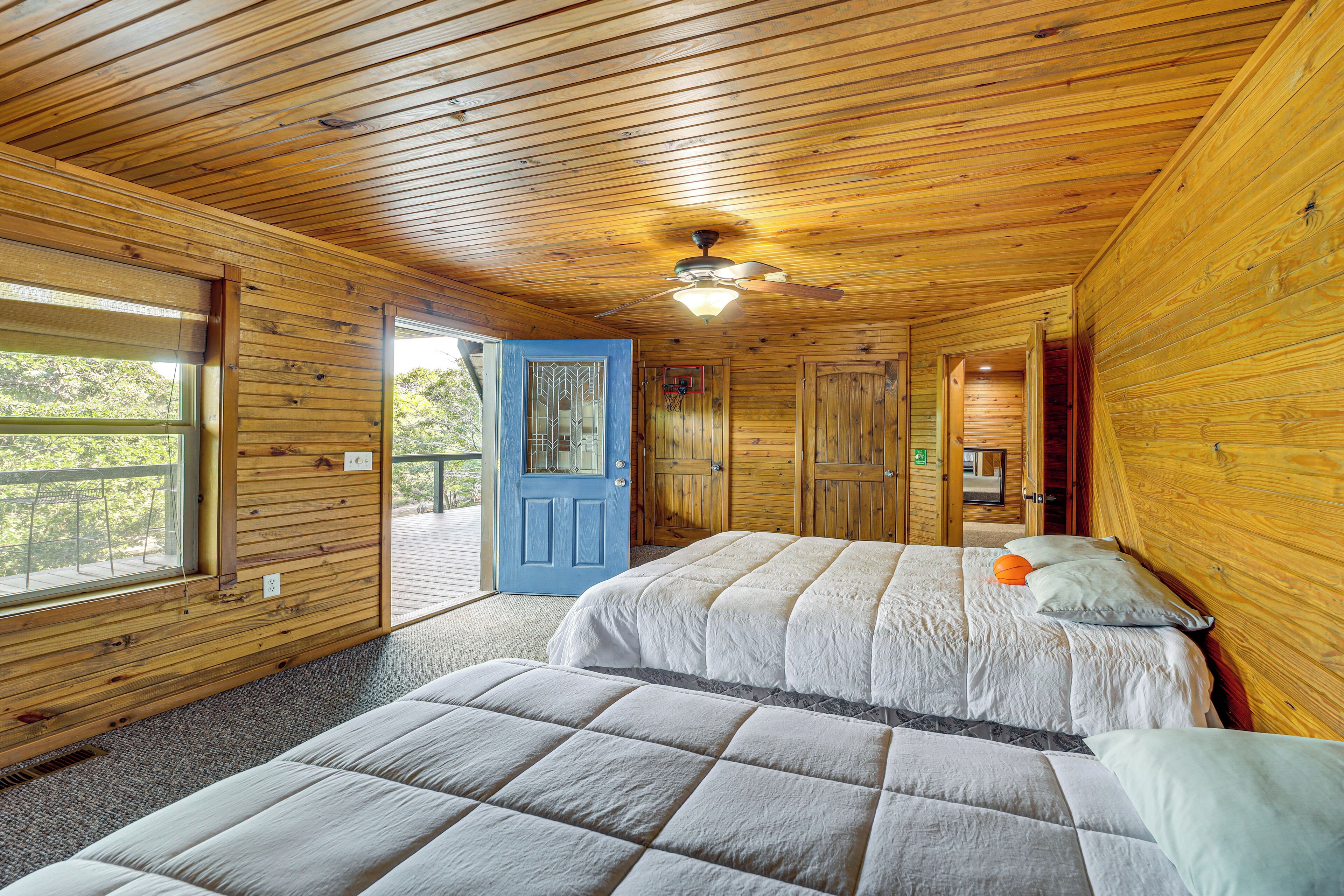 4 quartos, escrivaninha, Wi-Fi, roupa de cama