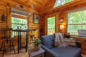 Smart TV, fireplace -  Cozy Romantic cabin near Pigeon Forge Fireplace: Hot tub and Heart shaped tub! (Sevierville)