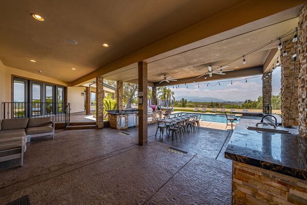 Outdoor dining