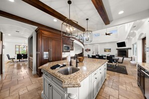 Fridge, microwave, oven, stovetop - Villa Cabernet -8 BR  Luxury Wine Country Estate (Temecula)