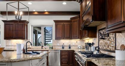 Villa Cabernet -8 BR Luxury Wine Country Estate