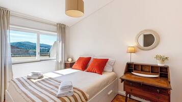 1 quarto, ferros/tábuas de passar roupa, Wi-Fi, roupa de cama