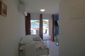 1 bedroom, desk, free WiFi, bed sheets - Villa Muzo Studio 2 (Betina)
