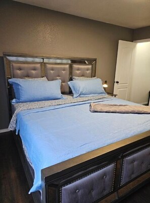 5 bedrooms, WiFi