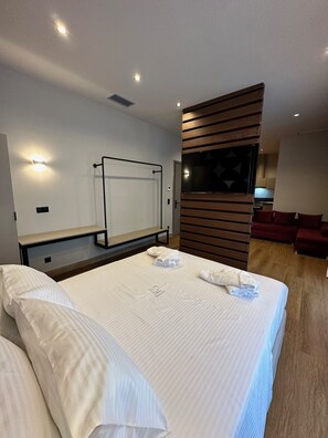 1 bedroom, iron/ironing board, WiFi, bed sheets - K2 Suites Kalamata - Suite 6 (Kalamata)