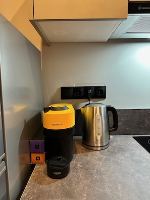 Kaffee und/oder Kaffeemaschine