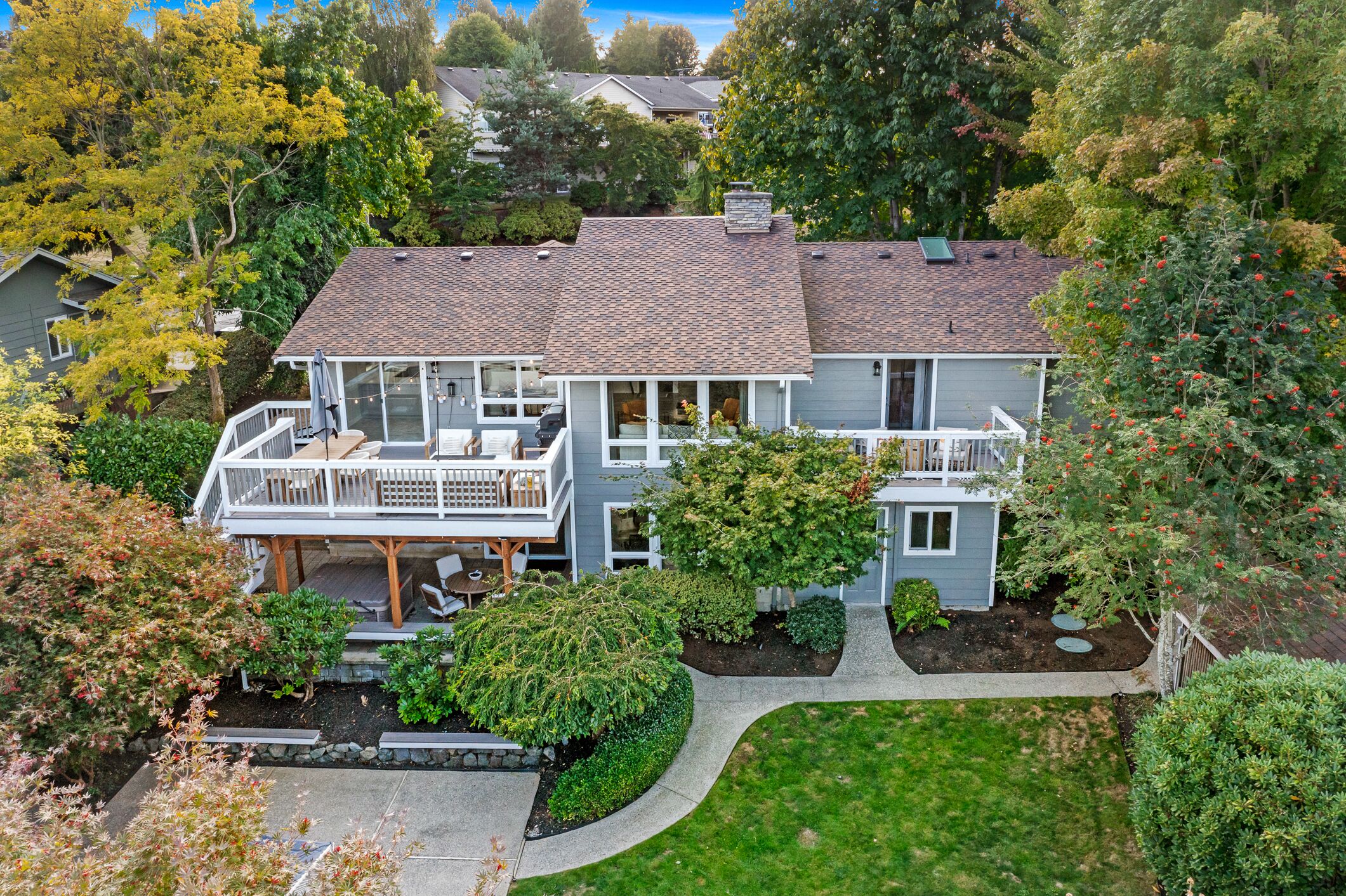 Perfectly placed between downtown Snohomish & golf course!!!