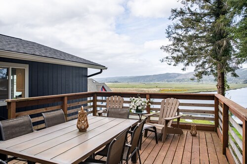 Vast Views of the Willapa River