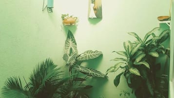 Room, 1 Bedroom, Smoking, Patio | Bahagian dalam