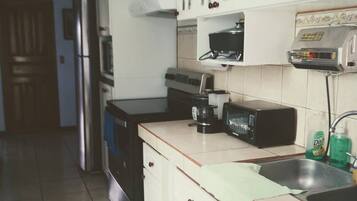 Room, 1 Bedroom, Smoking, Patio | Private kitchen