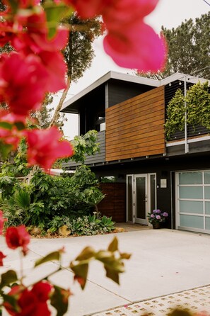 Front of property - Twelve Senses Retreat, a member of Design Hotels (Encinitas)