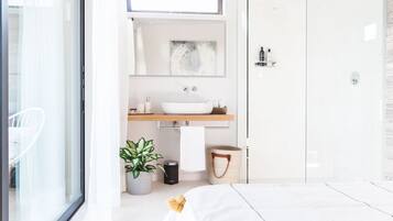 Room (Air) | Bathroom