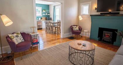 Roanoke Speakeasy: Downtown Charm near Greenways