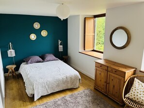 5 chambres, fer et planche à repasser, Wi-Fi gratuit