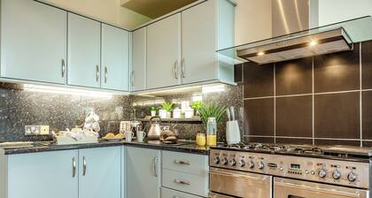 Jack's House- UK40741