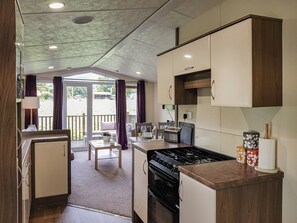 Dishwasher, cookware/dishes/utensils