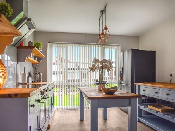 Dishwasher - Kessingland is a lovely village by the sea. (Kessingland)